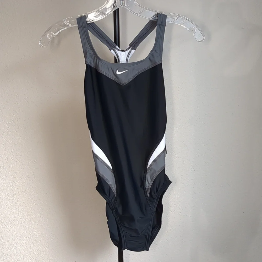 Nike Victory Color Block Power Back Tank Swimsuit Sz 6 Nike NX Fabric